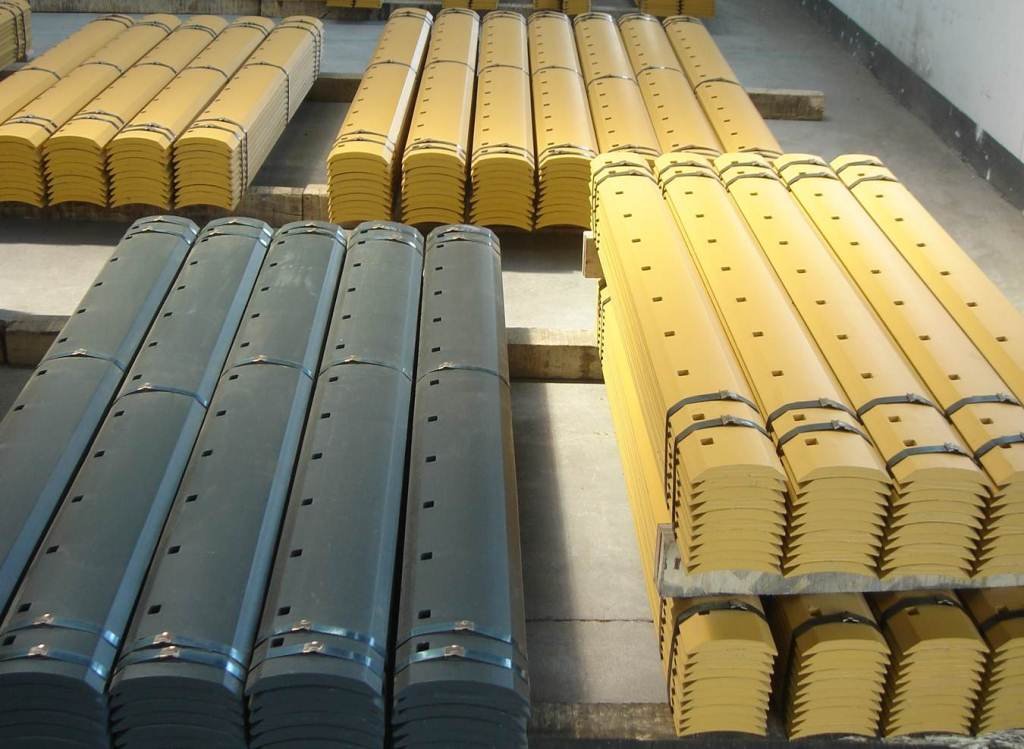 Curved Grader Blades